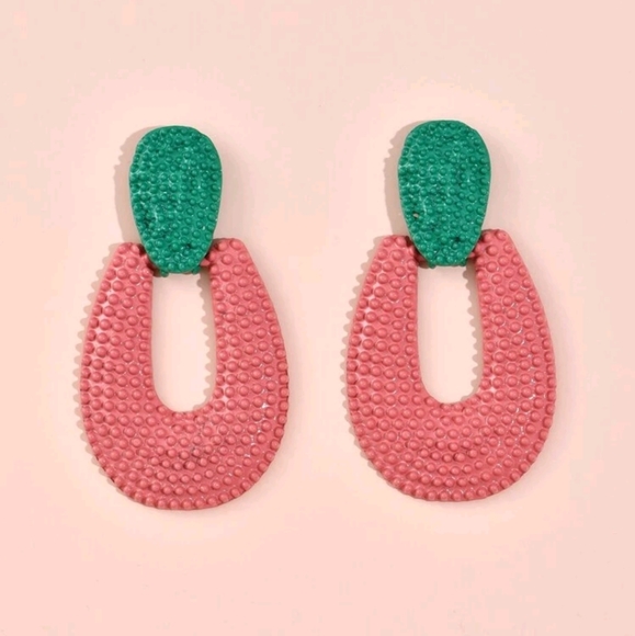 Retro Loop Earrings - Picture 3 of 3